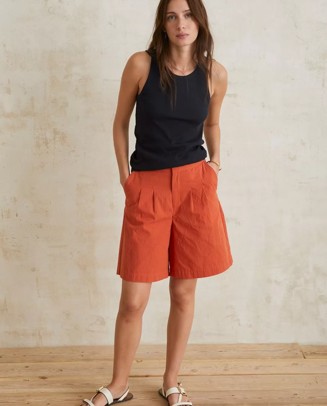 YERSE Pleated Bermuda Shorts Orange