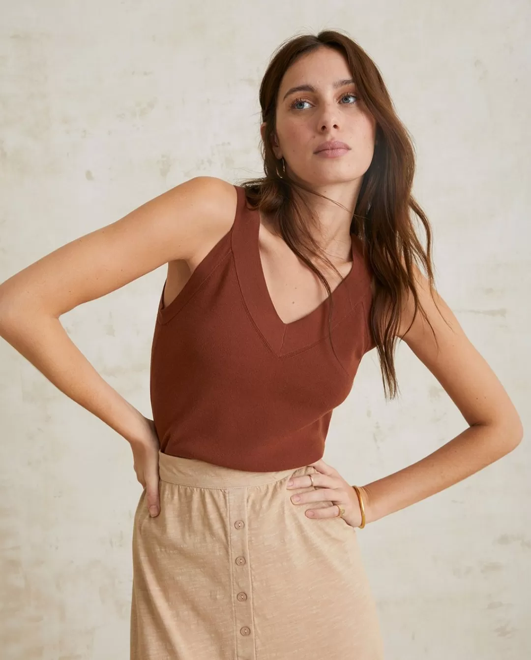 YERSE V-Neck Knit Top Chocolate